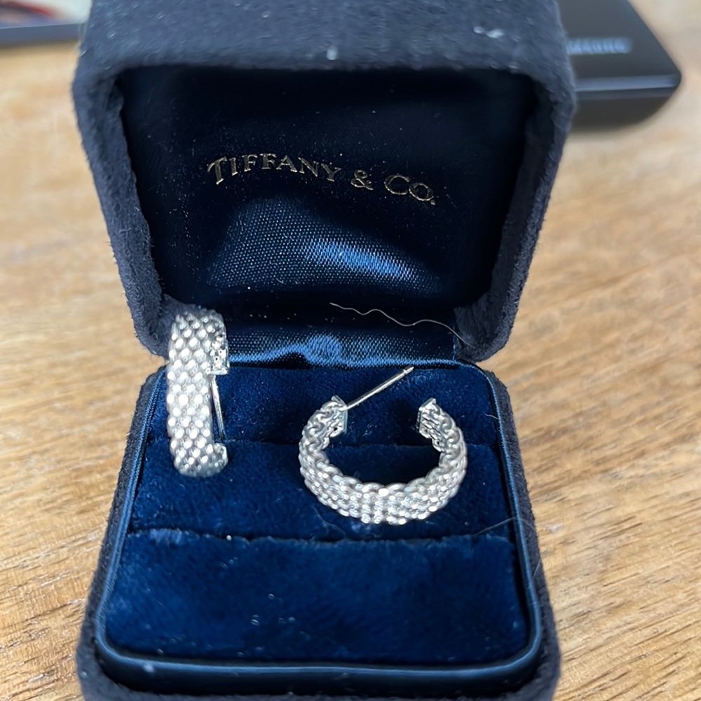 TIFFANY & CO. Somerset 925 Sterling Silver Hoop Earrings